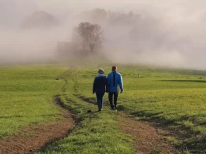 Couple en marche